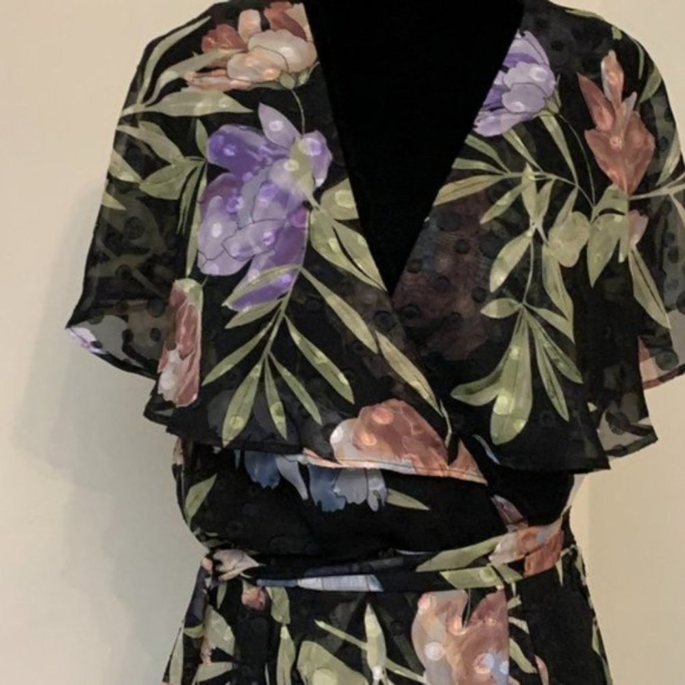 Gabby Skye Black Floral Faux-Wrap Midi Dress - Picture 10 of 11